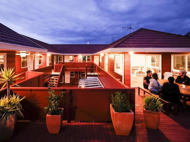 Hostel Haka House *